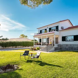 Moro's Friends House - Pensión Cascaes